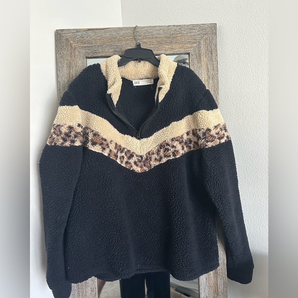 BKE Women’s Sherpa 1/4 Zip Pullover - Leopard Print